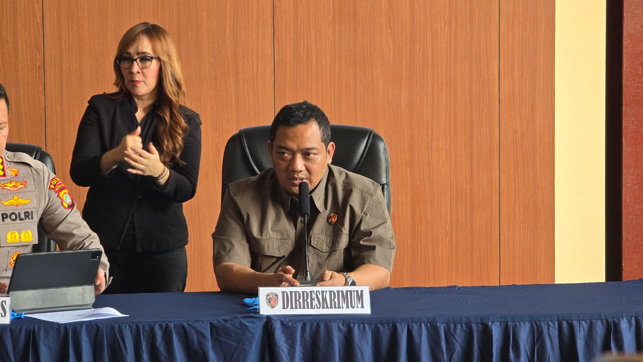 Dirreskrimum Polda Metro Jaya Kombes Pol Imam Imanuddin dalam rilis perkara Percetakan Mau Print di Polres Metro Jakarta Pusat, Jumat, 26 Juni 2026.