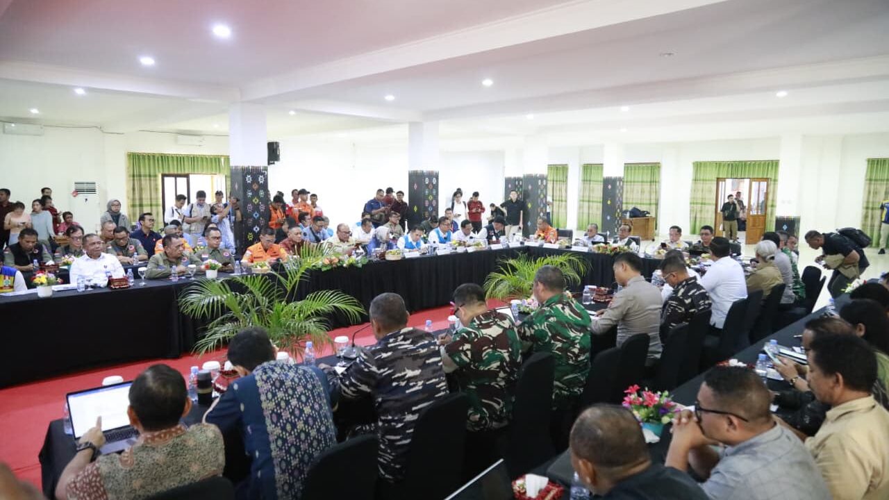 Polri dan Pemerintah Percepat Penanganan Dampak Gempa M 7,7 di Flores