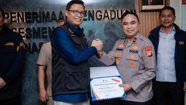Dirjen Pajak Beri Penghargaan kepada Polda Metro Jaya atas Pengungkapan Sindikat Meterai Palsu